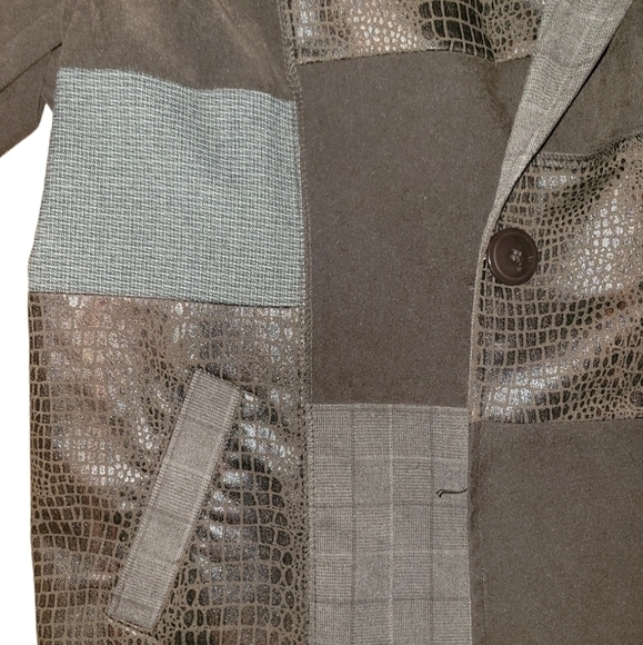 Brown Blazer - Picture 4 of 4